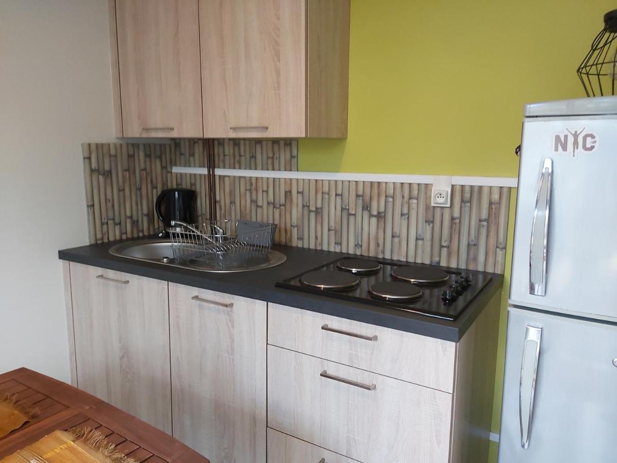 Ferienwohnung Location Meublee - Les Avirons Exterior foto